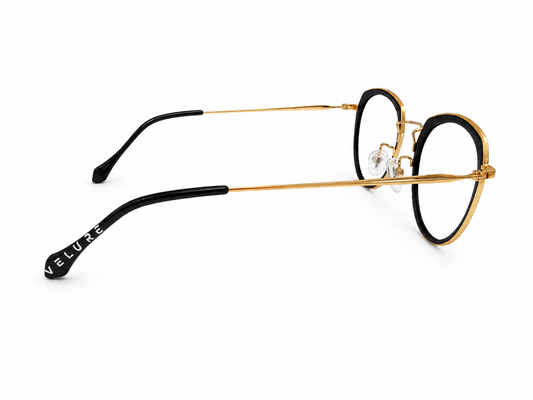 Wink Gold - Negro y dorado, estilo asegurado.
