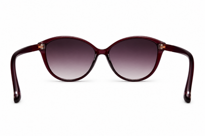 Burgundy Chic —  Un toque de glamour en cada mirada.