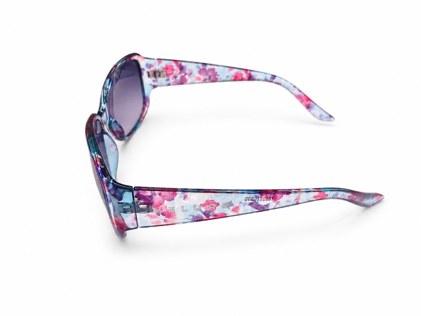 Petal Splash — Un toque floral lleno de estilo.